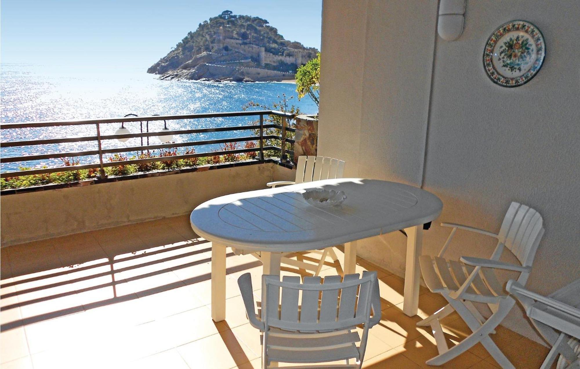 Stunning Apartment In Tossa De Mar With Wifi Екстер'єр фото